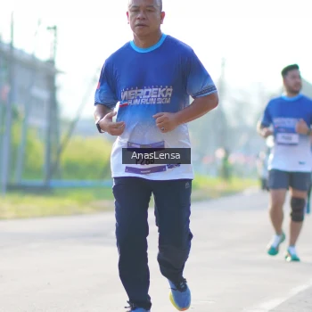 Runner Photo 3473809