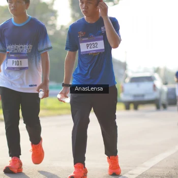 Runner Photo 3473814