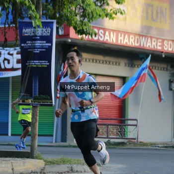 Runner Photo 3473902