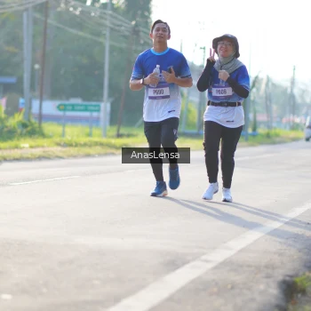 Runner Photo 3473905
