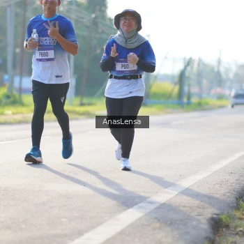 Runner Photo 3473925