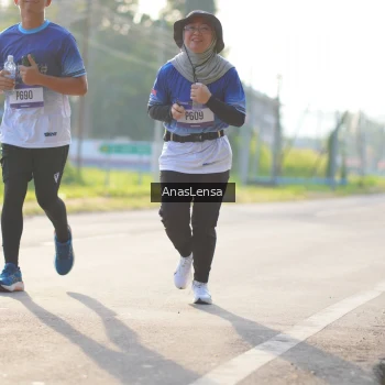 Runner Photo 3473939