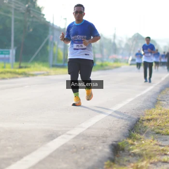 Runner Photo 3473946