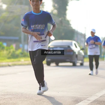 Runner Photo 3474134