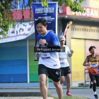 Runner Photo 3474198