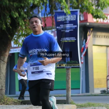 Runner Photo 3474270
