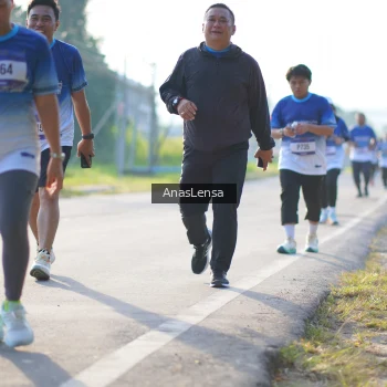 Runner Photo 3474290