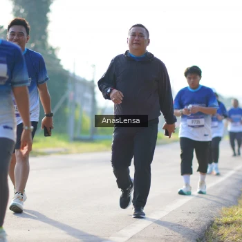 Runner Photo 3474291