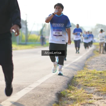 Runner Photo 3474317