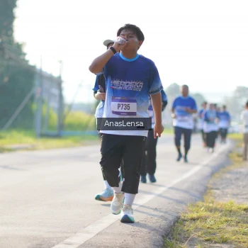 Runner Photo 3474318