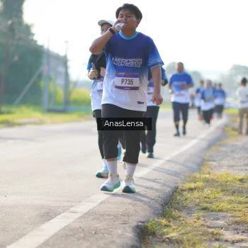 Runner Photo 3474339