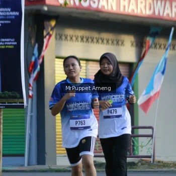 Runner Photo 3474373