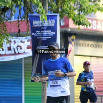 Runner Photo 3474429