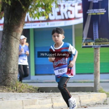 Runner Photo 3474430