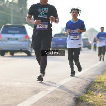 Runner Photo 3474634