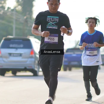Runner Photo 3474644
