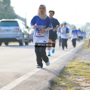 Runner Photo 3474714