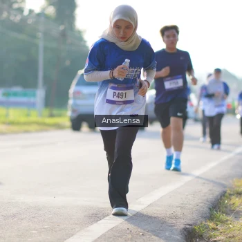 Runner Photo 3474733