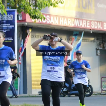 Runner Photo 3474772