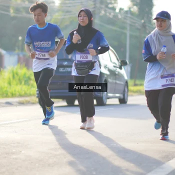Runner Photo 3474789