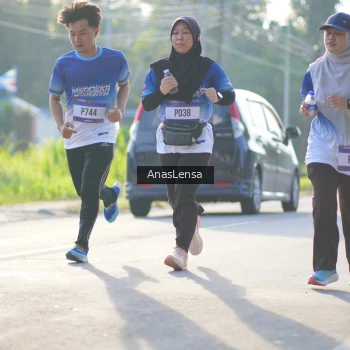 Runner Photo 3474846