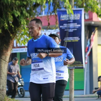 Runner Photo 3474849
