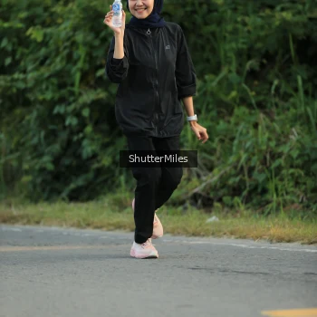 Runner Photo 3474972