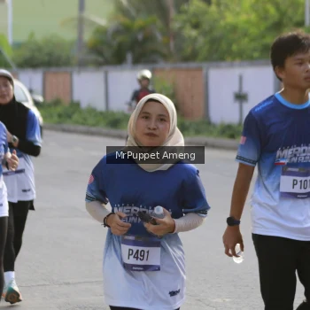 Runner Photo 3474993