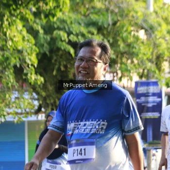 Runner Photo 3475337
