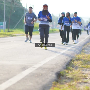 Runner Photo 3475569