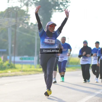 Runner Photo 3475578