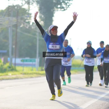 Runner Photo 3475585
