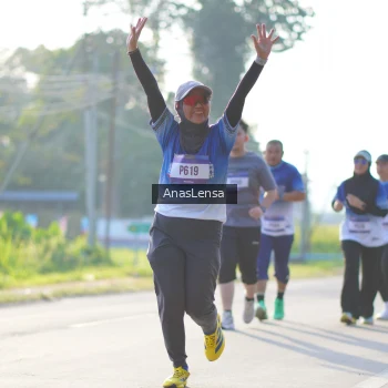 Runner Photo 3475593