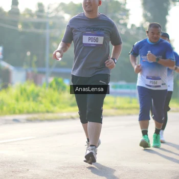 Runner Photo 3475630