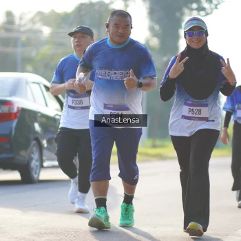 Runner Photo 3475646