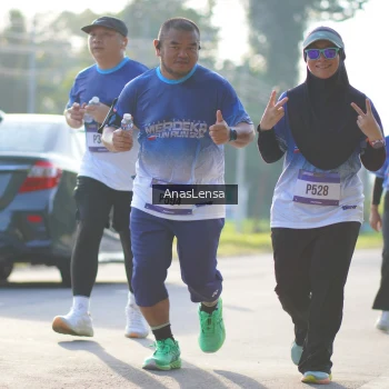 Runner Photo 3475650