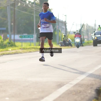 Runner Photo 3475916