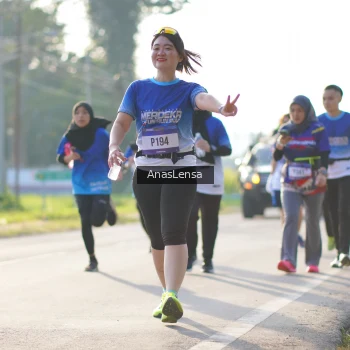 Runner Photo 3476016