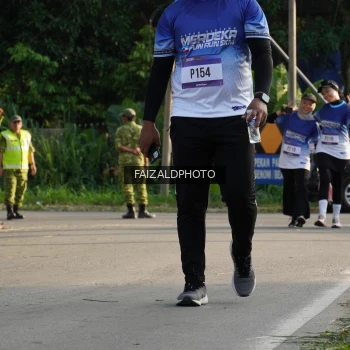 Runner Photo 3476079