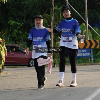 Runner Photo 3476090