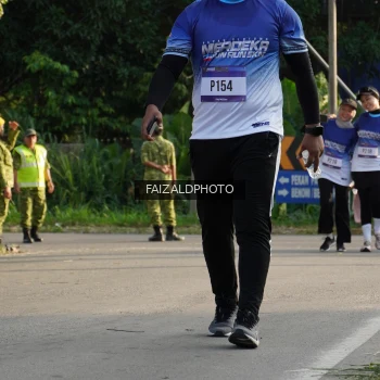 Runner Photo 3476092