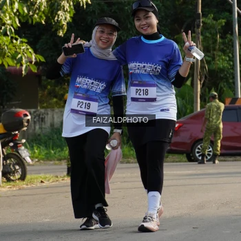Runner Photo 3476119