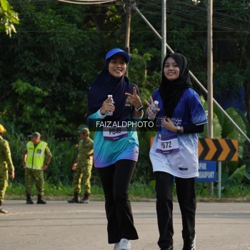 Runner Photo 3476172