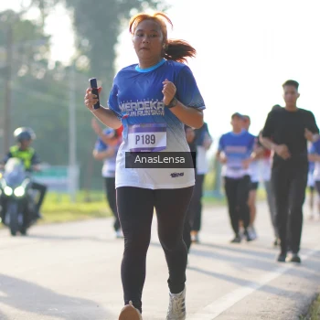 Runner Photo 3476249