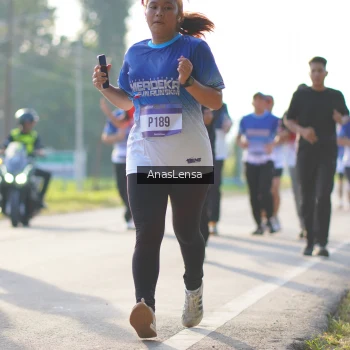 Runner Photo 3476250