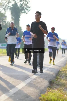 Runner Photo 3476253