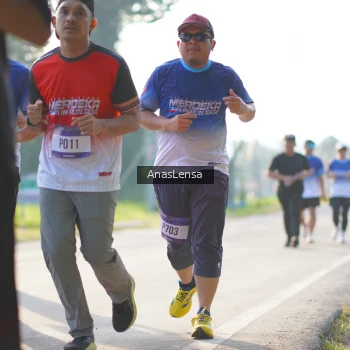 Runner Photo 3476300