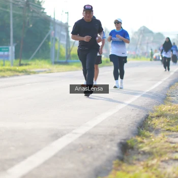 Runner Photo 3476306