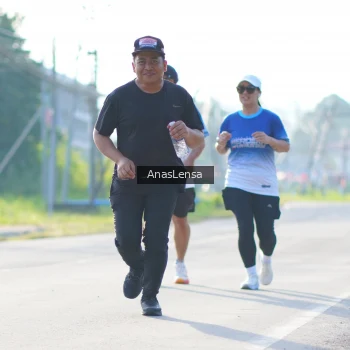 Runner Photo 3476310