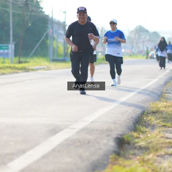 Runner Photo 3476311